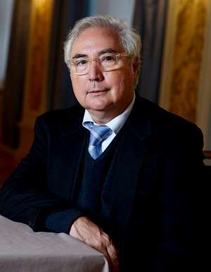 Manuel Castells