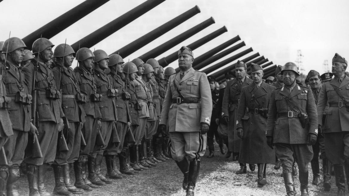 Mussolini en la segunda guerra mundial.