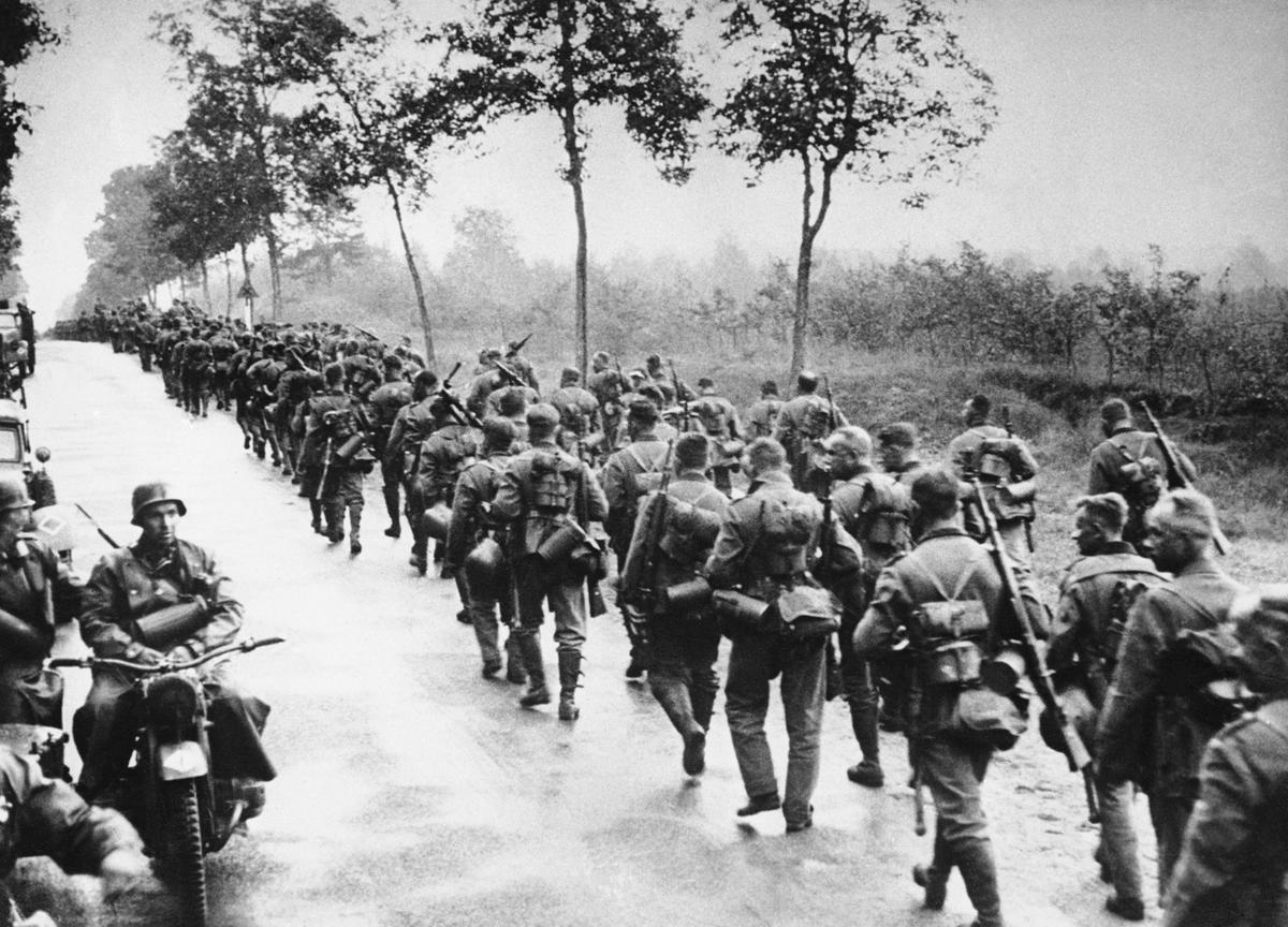 El primero de septiembre de 1939, Alemania invadió Polonia. Francia y Gran Bretaña le declararon la guerra.